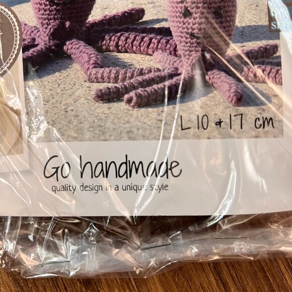 Go Handmade Octopus + Rattle Crochet Kit Amigurumi - Picture 6 of 6